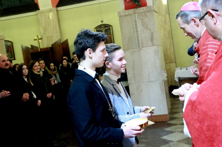 Bierzmowanie w par. pw. św. Jakuba w Brzesku