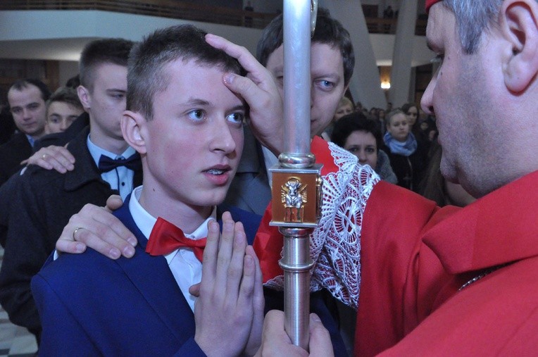 Bierzmowanie w par. Miłosierdzia Bożego w Dębicy