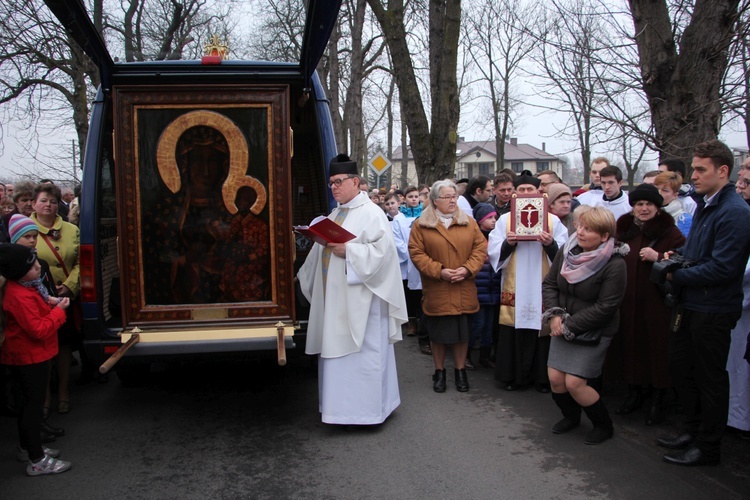 Powitanie ikony MB Częstochowskiej w Rybnie