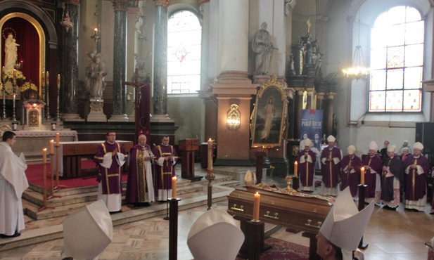 Żegnamy biskupa Tadeusza 