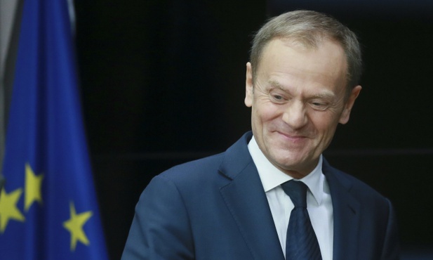 Tusk nie stawi się w prokuraturze w środę, ale będzie zeznawać