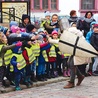 ▼	Inscenizacja to również okazja do spotkania ciekawych postaci z różnych krain i epok.