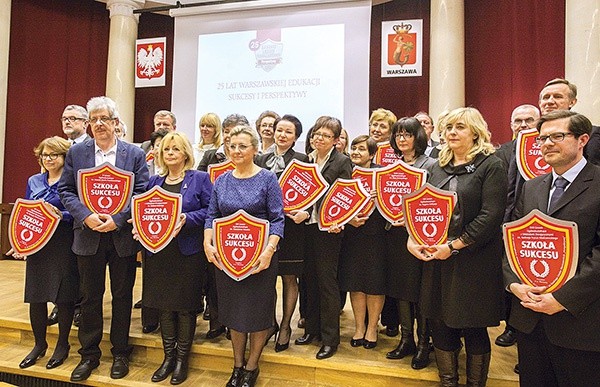 Rodzice ulegają presji rankingów, zapominając o tym, że dla dziecka ważna jest atmosfera w szkole.