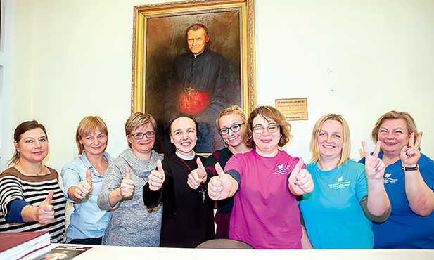 Wolontariacka ekipa hospicyjna cały czas  się rozrasta i liczy już  ponad 30 osób.