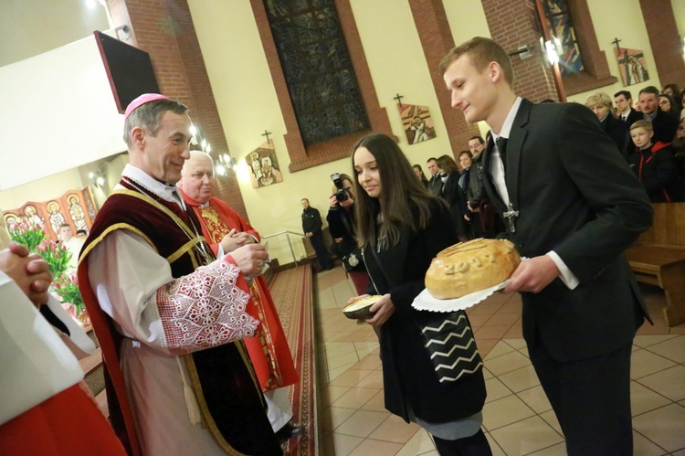 Bierzmowanie w par. pw. Miłosierdzia Bożego w Brzesku