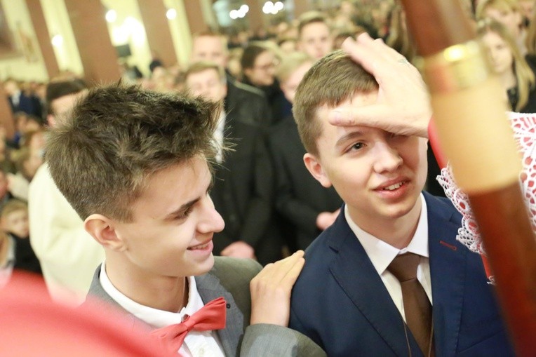Bierzmowanie w par. pw. Miłosierdzia Bożego w Brzesku