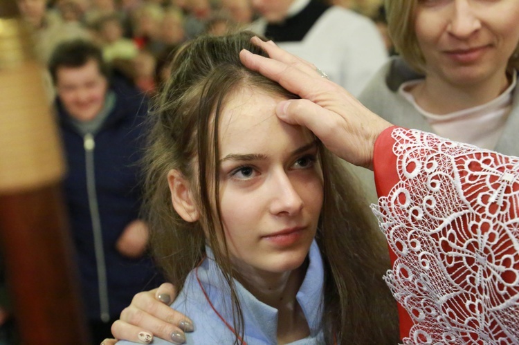 Bierzmowanie w par. pw. Miłosierdzia Bożego w Brzesku