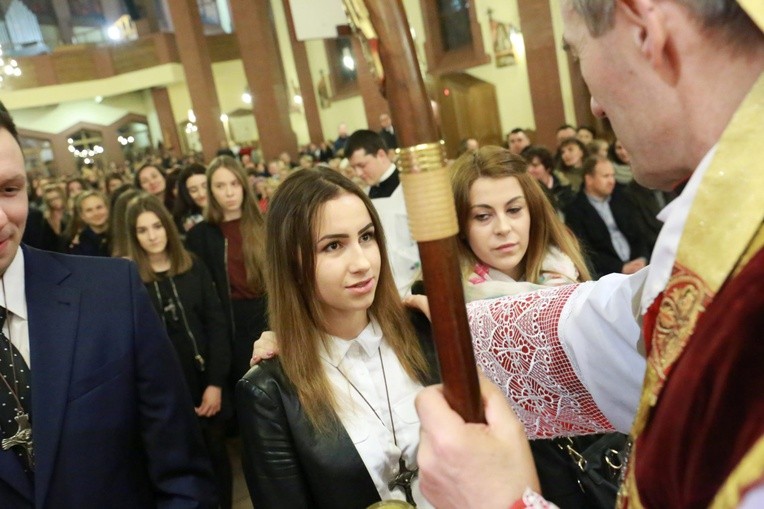 Bierzmowanie w par. pw. Miłosierdzia Bożego w Brzesku