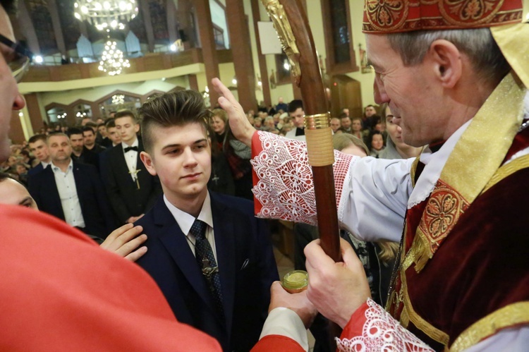 Bierzmowanie w par. pw. Miłosierdzia Bożego w Brzesku