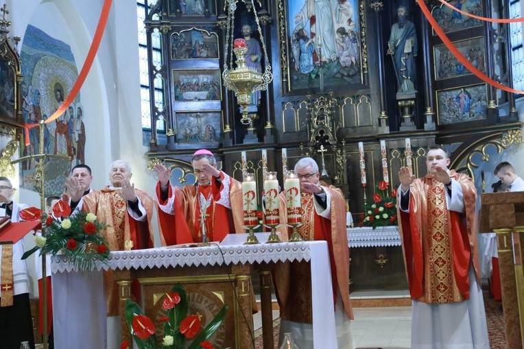 Bierzmowanie w Jadownikach