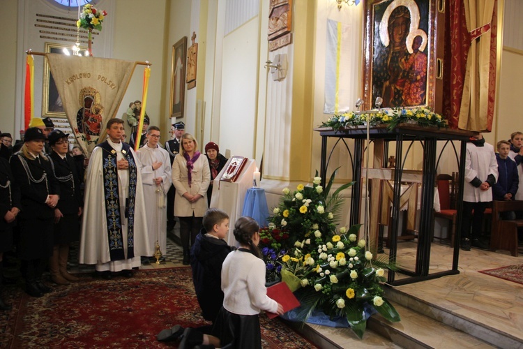 Powitanie ikony MB Częstochowskiej w Młodzieszynie