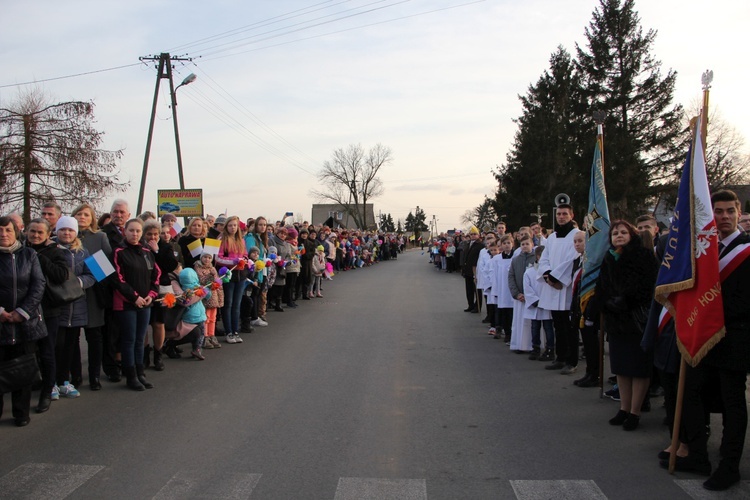 Powitanie ikony MB Częstochowskiej w Młodzieszynie