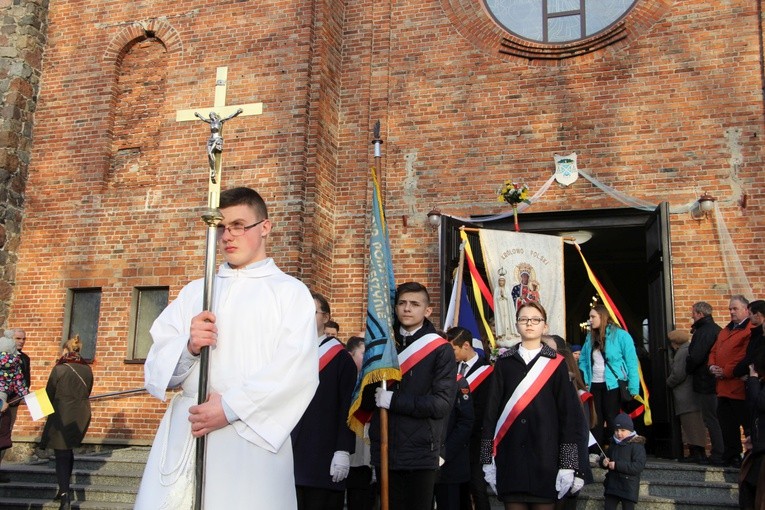 Powitanie ikony MB Częstochowskiej w Młodzieszynie