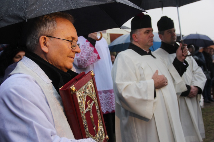 Powitanie ikony MB Częstochowskiej w parafii św. Brata Alberta w Sochaczewie