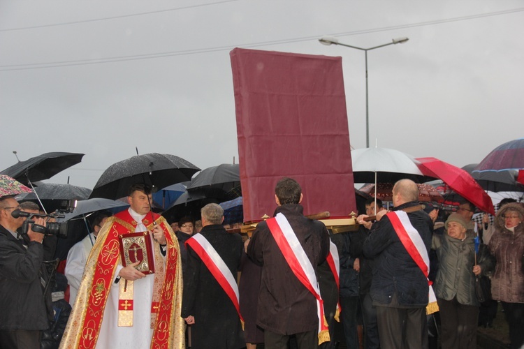 Powitanie ikony MB Częstochowskiej w parafii św. Brata Alberta w Sochaczewie