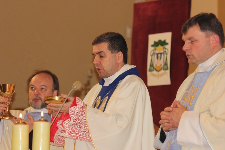 Powitanie ikony MB Częstochowskiej w parafii św. Brata Alberta w Sochaczewie