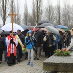 Droga Krzyżowa w intencji trzeźwości w byłym KL Birkenau 2017