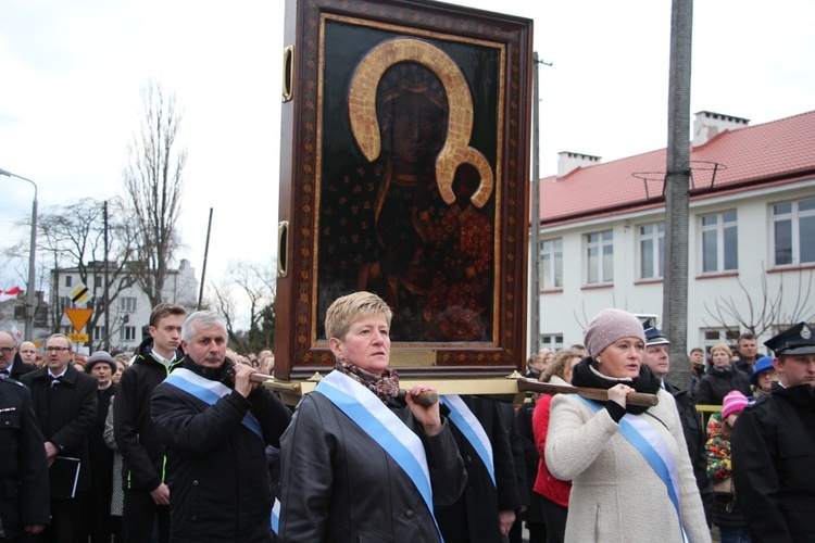 Powitanie ikony MB Częstochowskiej w parafii św. Józefa Robotnika w Sochaczewie