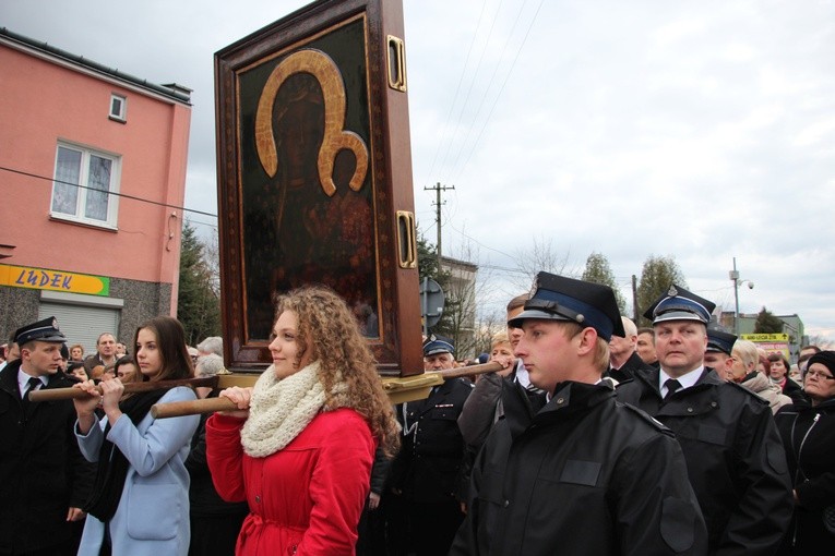 Powitanie ikony MB Częstochowskiej w parafii św. Józefa Robotnika w Sochaczewie