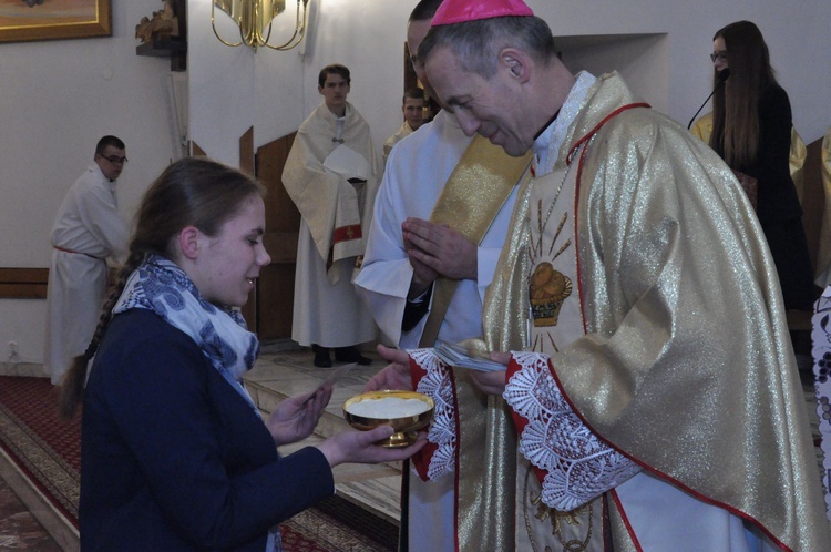 Bierzmowanie w Łososinie Dolnej