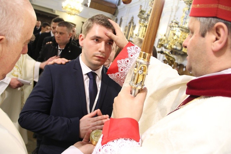 Bierzmowanie w Zakliczynie cz. 1