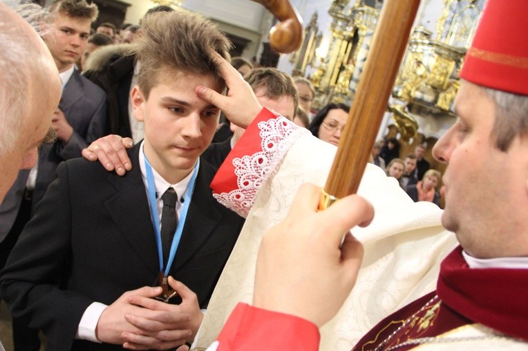 Bierzmowanie w Zakliczynie cz. 1