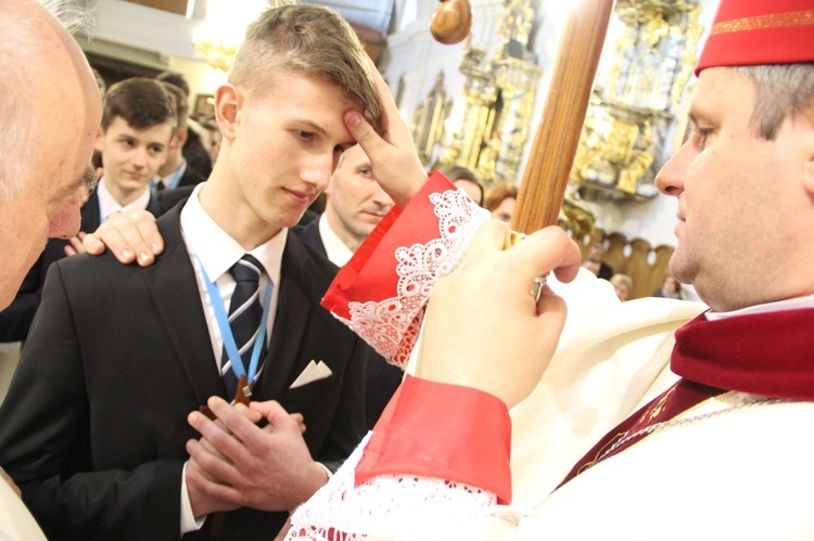 Bierzmowanie w Zakliczynie cz. 1