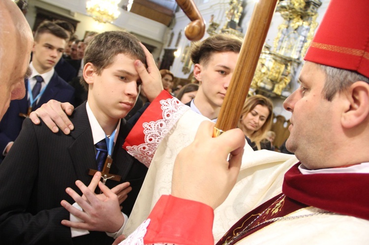 Bierzmowanie w Zakliczynie cz. 1