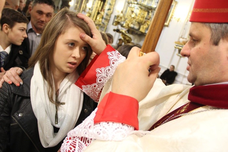 Bierzmowanie w Zakliczynie cz. 1