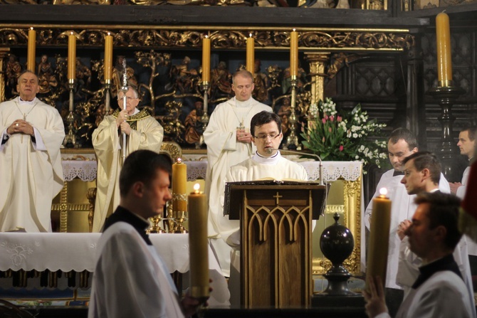 Abp Marek Jędraszewski w bazylice Mariackiej w dniu św. Józefa, patrona Krakowa