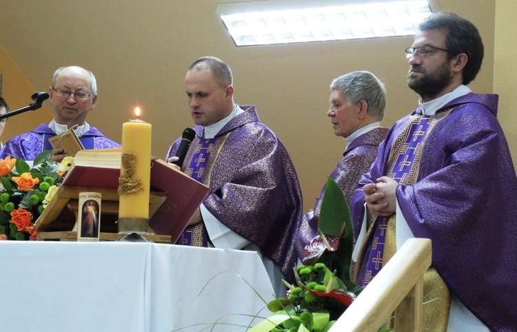 Ze św. Józefem w ośrodku "Nadzieja"