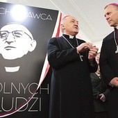 ▲	Wystawę poświęconą ks. Blachnickiemu otworzył w Sejmie kard. Kazimierz Nycz.