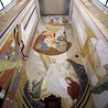 Mozaiki Rupnika w prezbiterium sanktuarium św. Jana Pawła II w Krakowie.