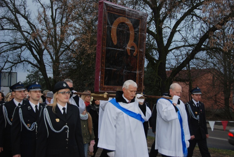 Powitanie ikony MB Częstochowskiej w parafii pw. Narodzenia NMP w Sochaczewie