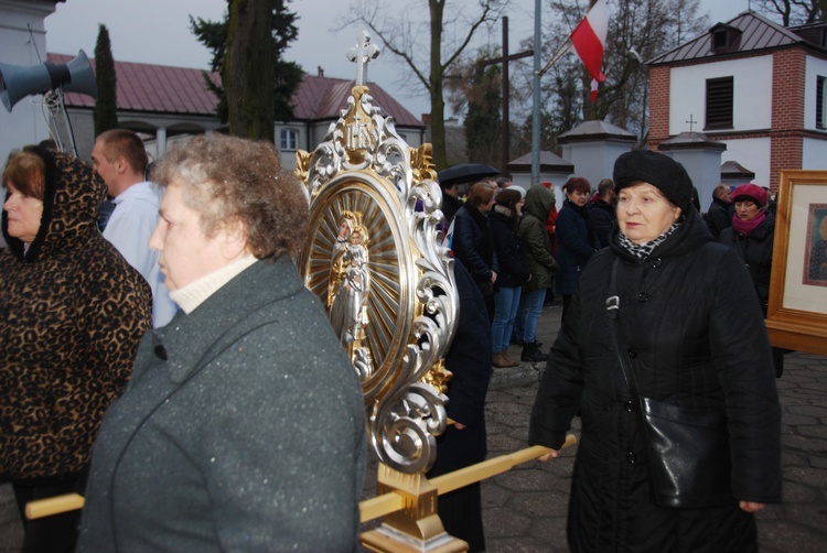 Powitanie ikony MB Częstochowskiej w parafii pw. Narodzenia NMP w Sochaczewie