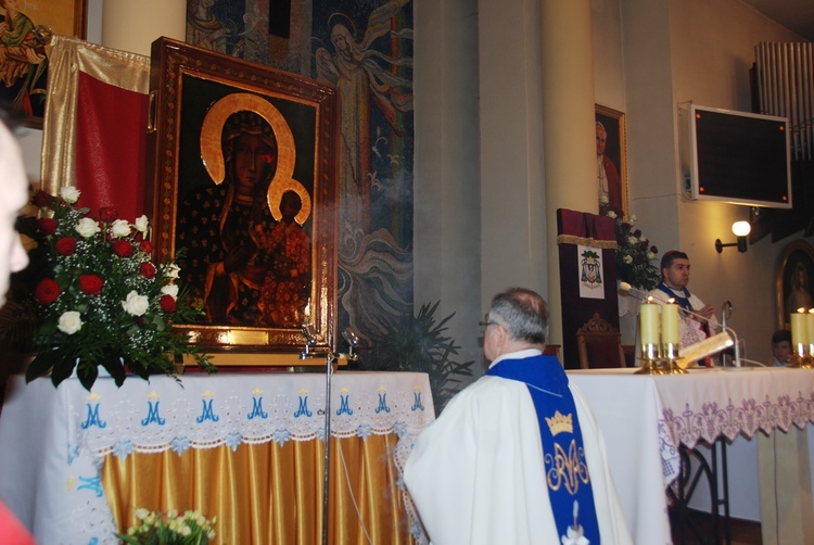 Powitanie ikony MB Częstochowskiej w parafii pw. Narodzenia NMP w Sochaczewie