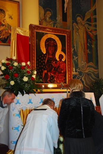 Powitanie ikony MB Częstochowskiej w parafii pw. Narodzenia NMP w Sochaczewie
