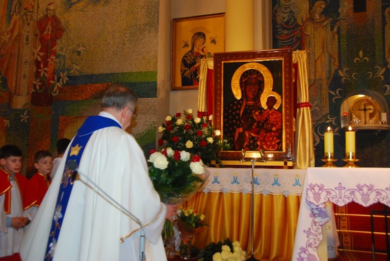 Powitanie ikony MB Częstochowskiej w parafii pw. Narodzenia NMP w Sochaczewie