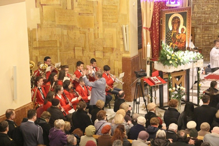 Powitanie ikony MB Częstochowskiej w parafii pw. św. Wawrzyńca w Sochaczewie