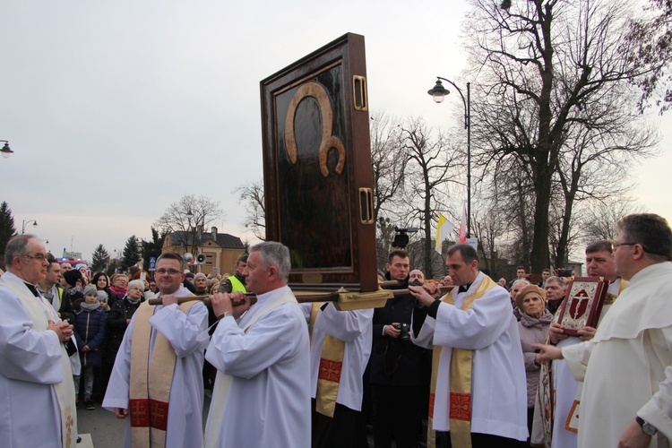 Powitanie ikony MB Częstochowskiej w parafii pw. św. Wawrzyńca w Sochaczewie