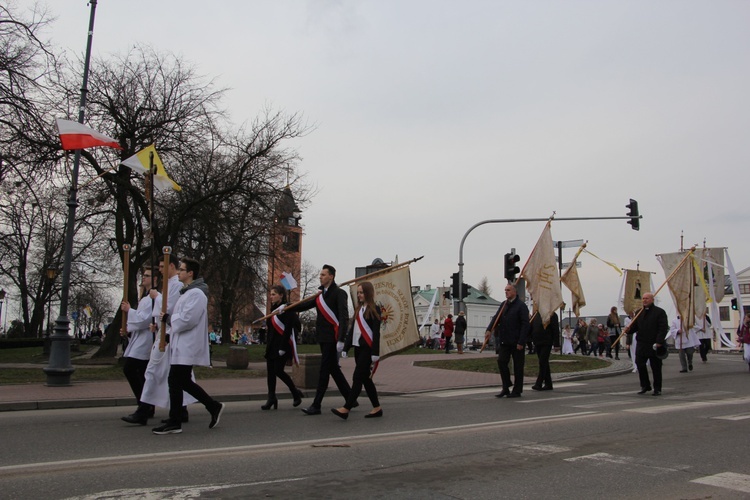 Powitanie ikony MB Częstochowskiej w parafii pw. św. Wawrzyńca w Sochaczewie