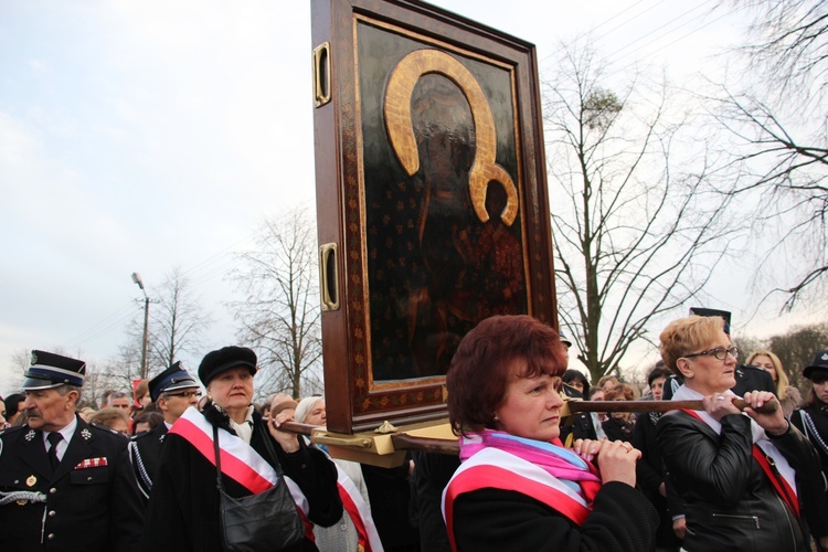 Powitanie ikony MB Częstochowskiej w Brzozowie