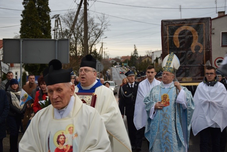 Powitanie ikony MB Częstochowskiej w Iłowie