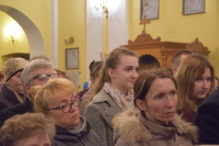 Powitanie ikony MB Częstochowskiej w Iłowie