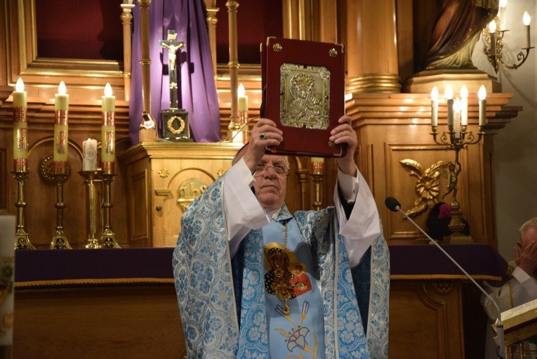 Powitanie ikony MB Częstochowskiej w Iłowie