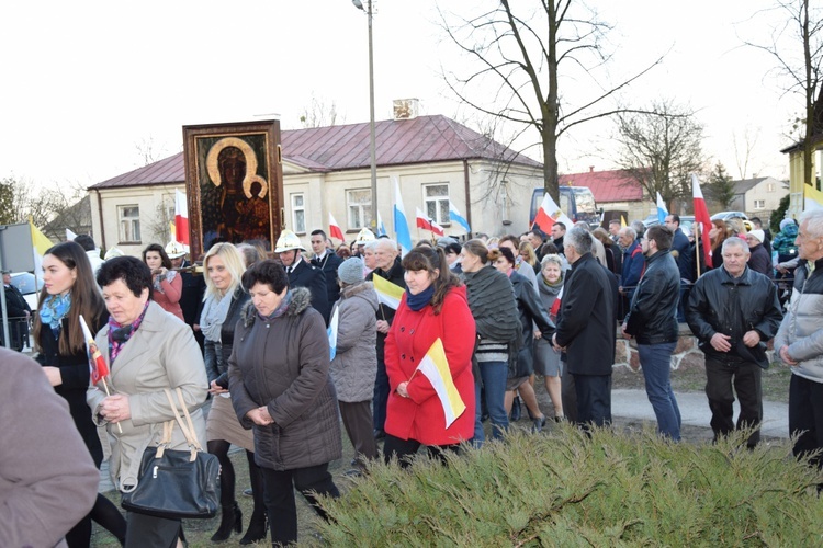 Powitanie ikony MB Częstochowskiej w Zycku