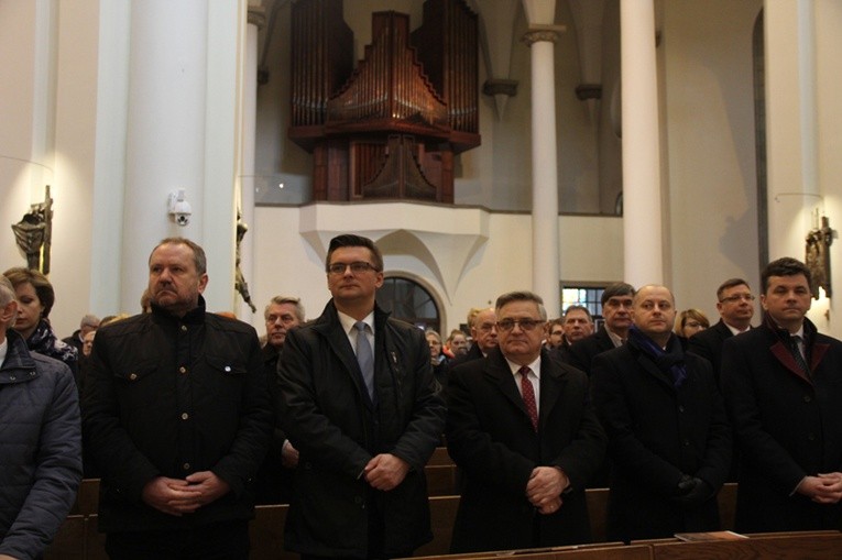 Msza: 25 lat metropolii katowickiej