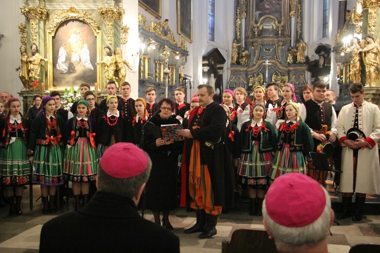 Koncert w bazylice katedralnej w Łowiczu