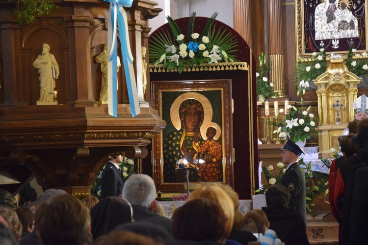 Powitanie ikony MB Częstochowskiej w Sannikach