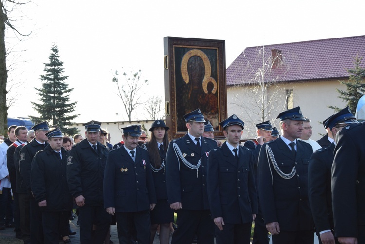 Powitanie ikony MB Częstochowskiej w Sannikach